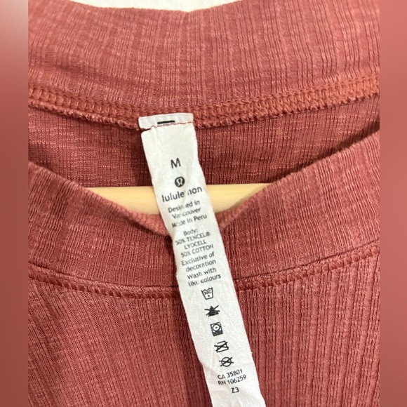 Lululemon Dare to Drape long sleeve in Rustic Clay Medium - Picture 3 of 6